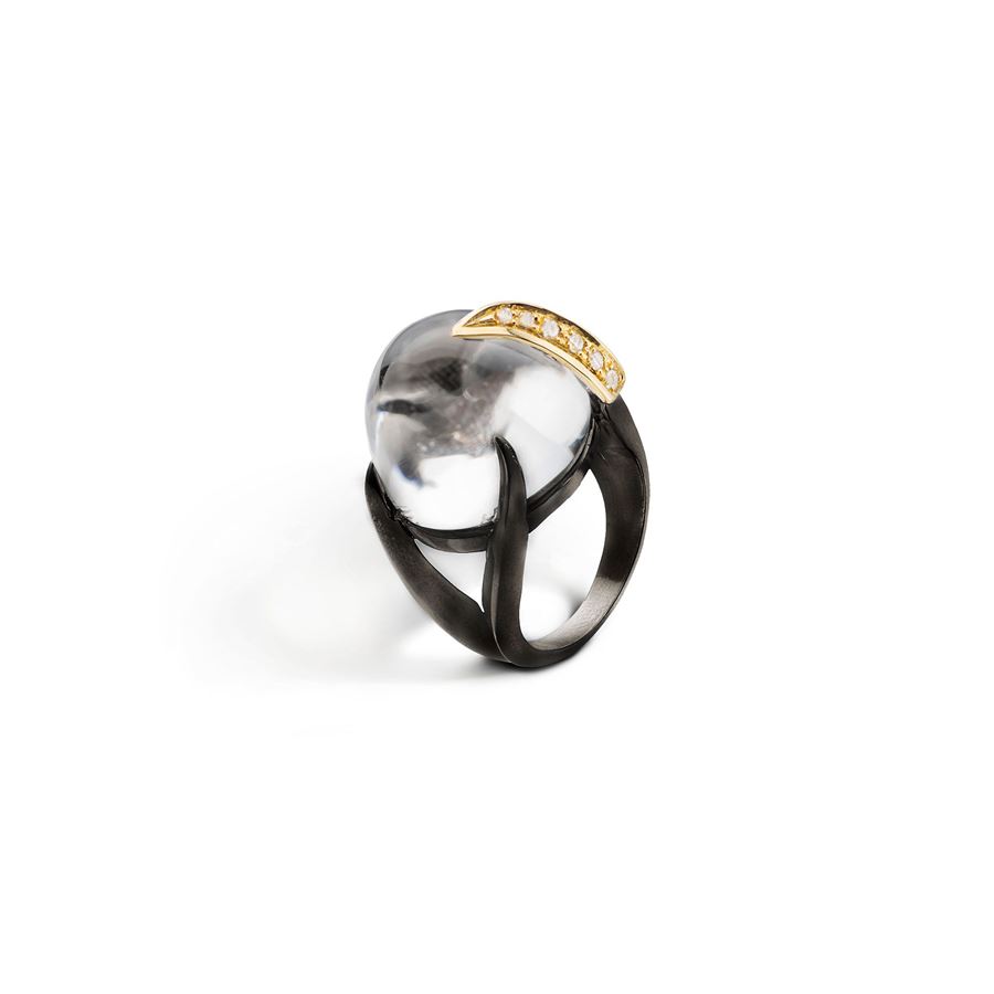 Anello 'Solis' con cristallo di rocca e pavè SOLIS | AN CABAGN RIP AU18G CT.0,24